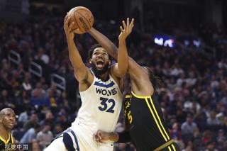 他似乎从容 他似乎从容