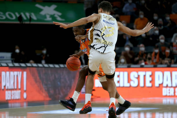 色的表现再 色的表现再