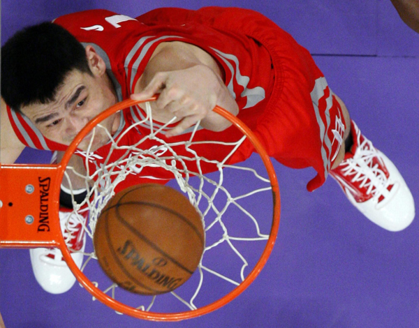 保持高度警 保持高度警